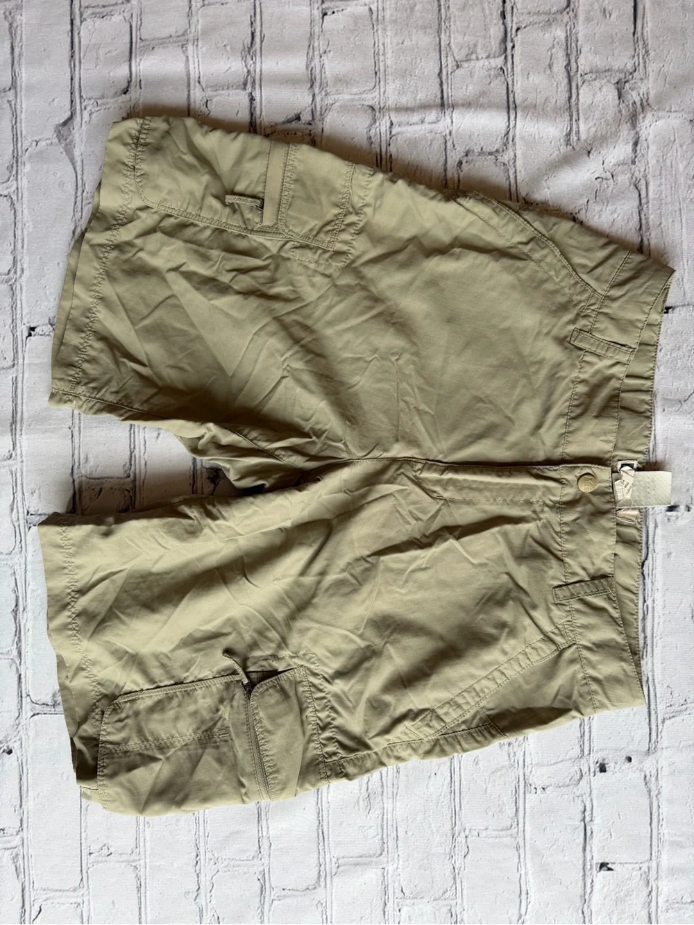 REI Women’s Cargo Shorts Hiking Granola Outdoors Tan Lightweight  Size 6